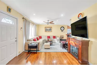 154 8th Street, Bethpage, NY 11714 - Photo 4