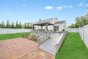 154 8th St, Bethpage, NY 11714 - Photo 20