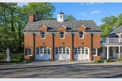 393 Mill River Road, Muttontown, NY 11771 - Photo 32