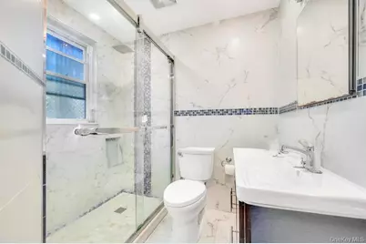 8108 164th Place, Jamaica, NY 11432 - Photo 16