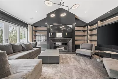 3 Horseshoe Road, Old Westbury, NY 11568 - Photo 14