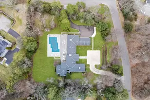 3 Horseshoe Rd, Old Westbury, NY 11568 - Photo 36