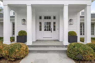 3 Horseshoe Rd, Old Westbury, NY 11568 - Photo 2