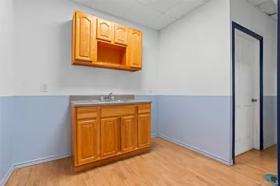 12115 Jamaica Avenue, Richmond Hill, NY 11418 - Photo 8