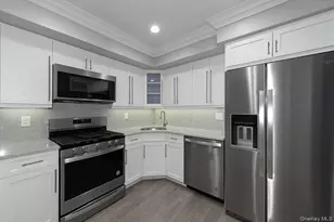 80 Westwood Dr, Westbury, NY 11590 - Photo 2