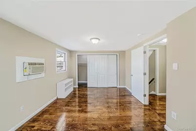 266 W 16th Street, Deer Park, NY 11729 - Photo 22