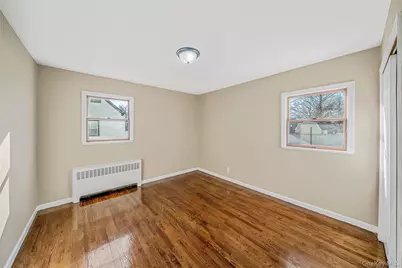 266 W 16th Street, Deer Park, NY 11729 - Photo 16