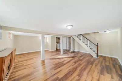 266 W 16th Street, Deer Park, NY 11729 - Photo 30