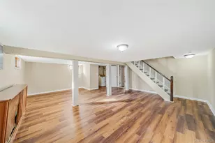 266 W 16th St, Deer Park, NY 11729 - Photo 30