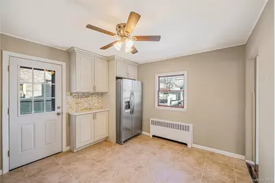 266 W 16th Street, Deer Park, NY 11729 - Photo 10