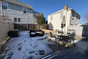 46 Maxwell Ave, Oyster Bay, NY 11771 - Photo 18