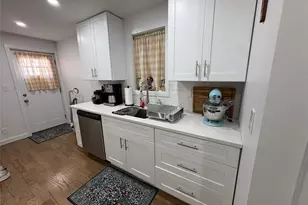 46 Maxwell Ave, Oyster Bay, NY 11771 - Photo 6