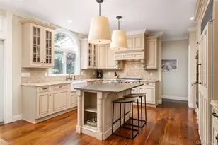 8 Mountain Laurel Ln, Southampton, NY 11968 - Photo 8