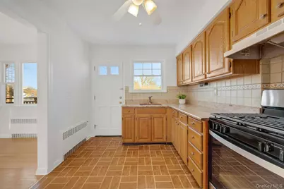 37 Fowler Avenue, Yonkers, NY 10701 - Photo 18