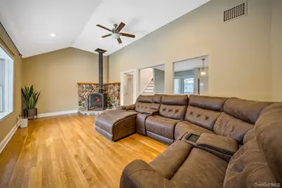 22 Jones Drive, Garnerville, NY 10923 - Photo 12