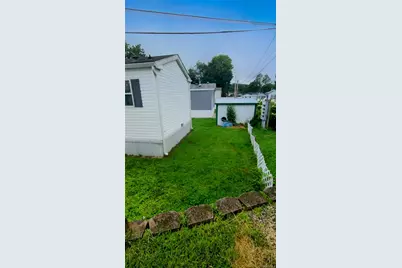 57 Mountain View Mobile Home Park, Stony Point, NY 10980 - Photo 6