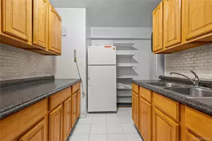 84-31 Van Wyck Expressway, Jamaica, NY 11435 - Photo 12