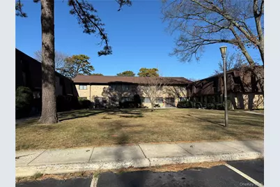 55 Pinebrook Place, Bay Shore, NY 11706 - Photo 2