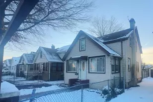 104-14 214th St, Jamaica, NY 11429 - Photo 2