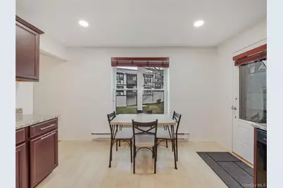 327 Sierra Vista Lane, Valley Cottage, NY 10989 - Photo 8