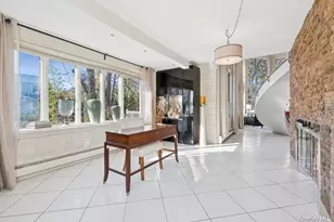 6 The Maples, Roslyn, NY 11576 - Photo 20