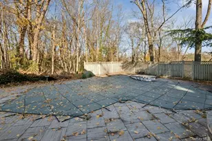 6 The Maples, Roslyn, NY 11576 - Photo 12