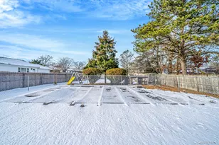 741 Hamilton Ave, Westhampton Beach, NY 11978 - Photo 24