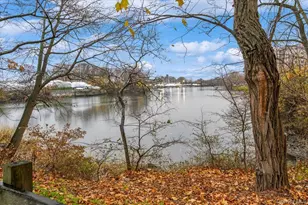 600 Pelham Rd, New Rochelle, NY 10805 - Photo 18