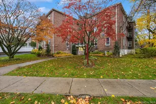 600 Pelham Rd, New Rochelle, NY 10805 - Photo 2