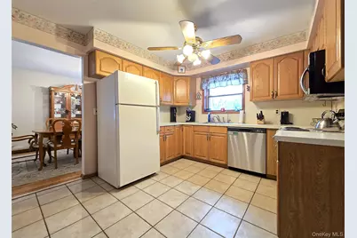 14 Avenue C, Holbrook, NY 11741 - Photo 8