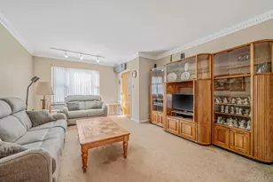 60-51 71st St, Maspeth, NY 11378 - Photo 6