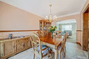 60-51 71st St, Maspeth, NY 11378 - Photo 8