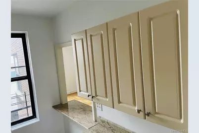 210 Martine Avenue #5N, White Plains, NY 10601 - Photo 8