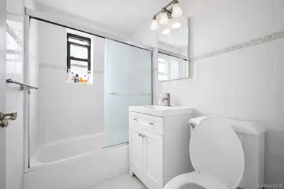 6 West Mill Drive #1E, Great Neck, NY 11021 - Photo 16