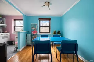 6 W Mill Dr, Great Neck, NY 11021 - Photo 18