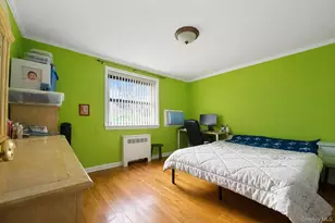 6 W Mill Dr, Great Neck, NY 11021 - Photo 14