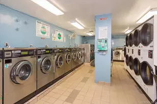 85-15 Main St, Briarwood, NY 11435 - Photo 16