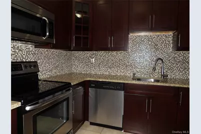 26 Greenmeadow Drive, Babylon, NY 11702 - Photo 2