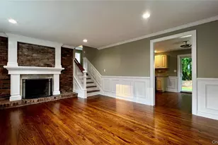 117 Summers St, Oyster Bay, NY 11771 - Photo 2