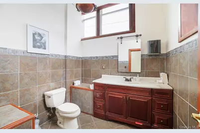 105 Sprague Avenue, Middletown, NY 10940 - Photo 10