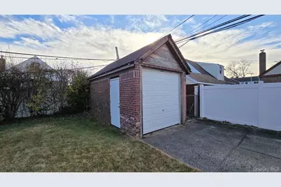 130-57 233rd Street, Rosedale, NY 11422 - Photo 6