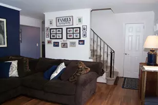 10 Clarence St, Copiague, NY 11726 - Photo 6