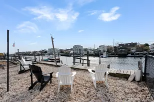 179 California Pl N, Island Park, NY 11558 - Photo 4