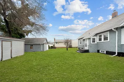172 Juanita Avenue, Freeport, NY 11520 - Photo 28