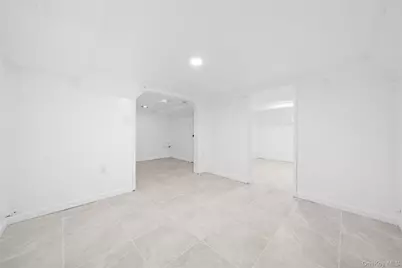 172 Juanita Avenue, Freeport, NY 11520 - Photo 20