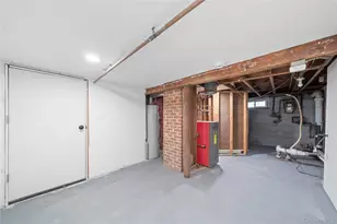 172 Juanita Ave, Freeport, NY 11520 - Photo 16