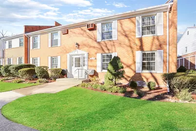 120 Parkside #120, Suffern, NY 10901 - Photo 2