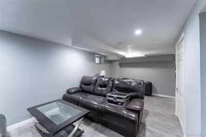 1065 Carroll Street, Brooklyn, NY 11225 - Photo 16