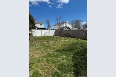 122 Manor Drive, Brookhaven, NY 11967 - Photo 16