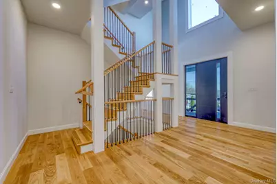 133 W Mombasha Road, Monroe, NY 10950 - Photo 2